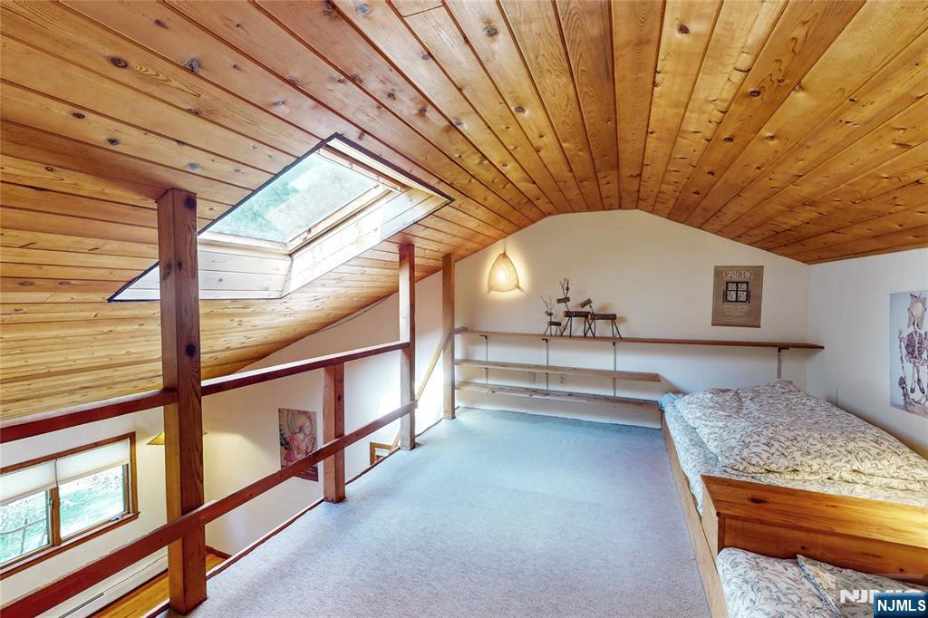 7 Birchwood Lane