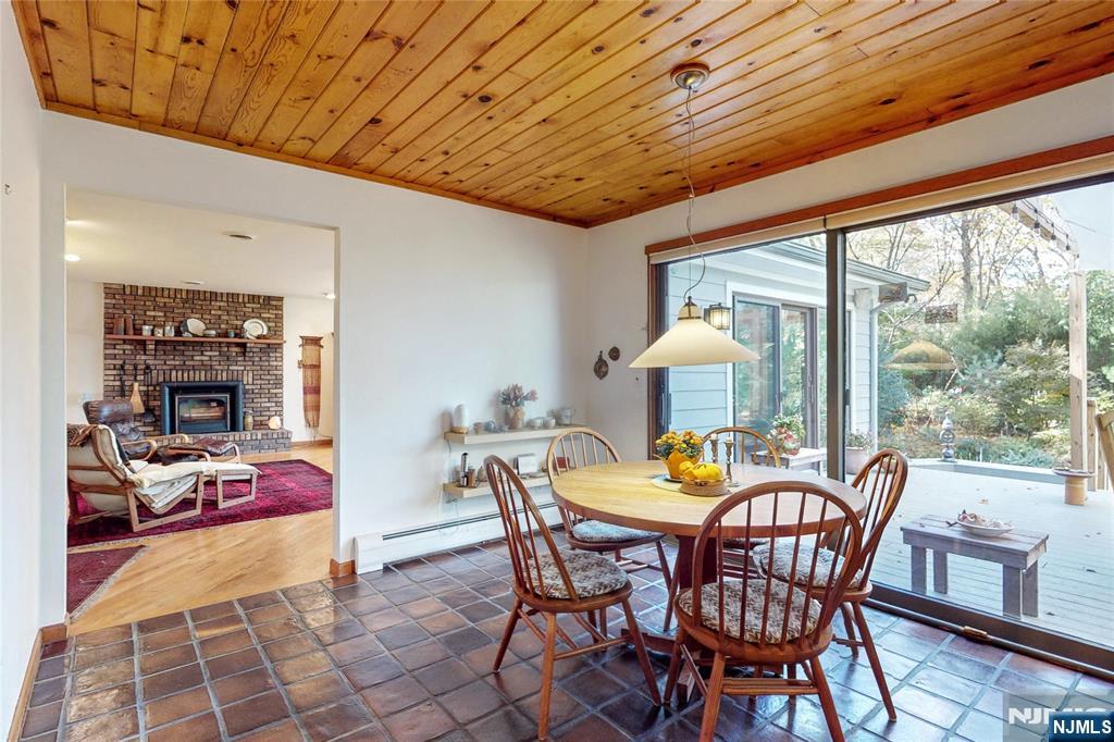 7 Birchwood Lane