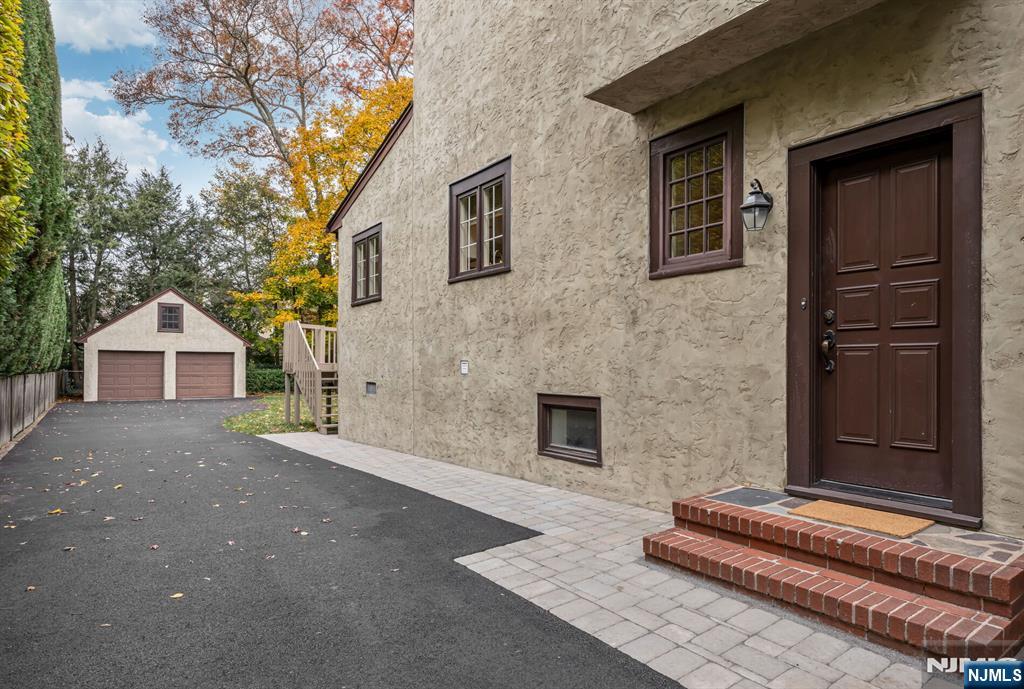 208 Bellair Road