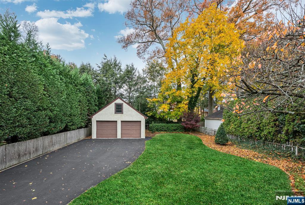 208 Bellair Road