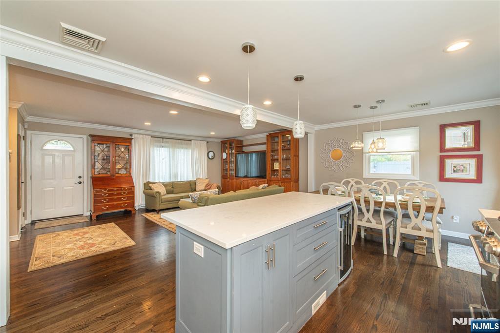 16 Hemlock Street