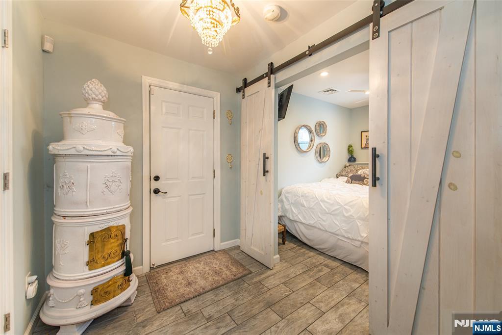 16 Hemlock Street