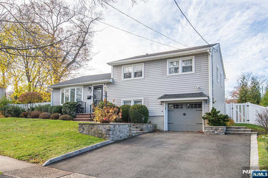 16 Hemlock Street