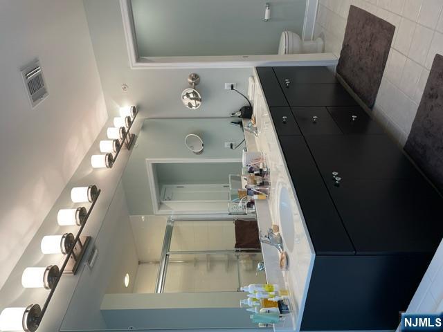 1002 Whitney Lane