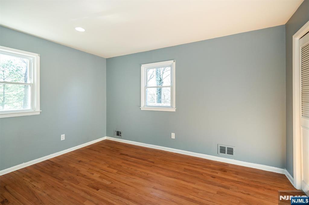 595 Colonial Road