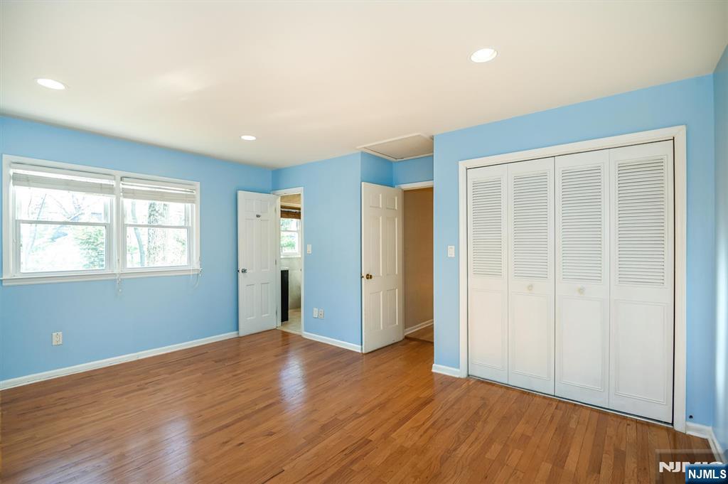 595 Colonial Road