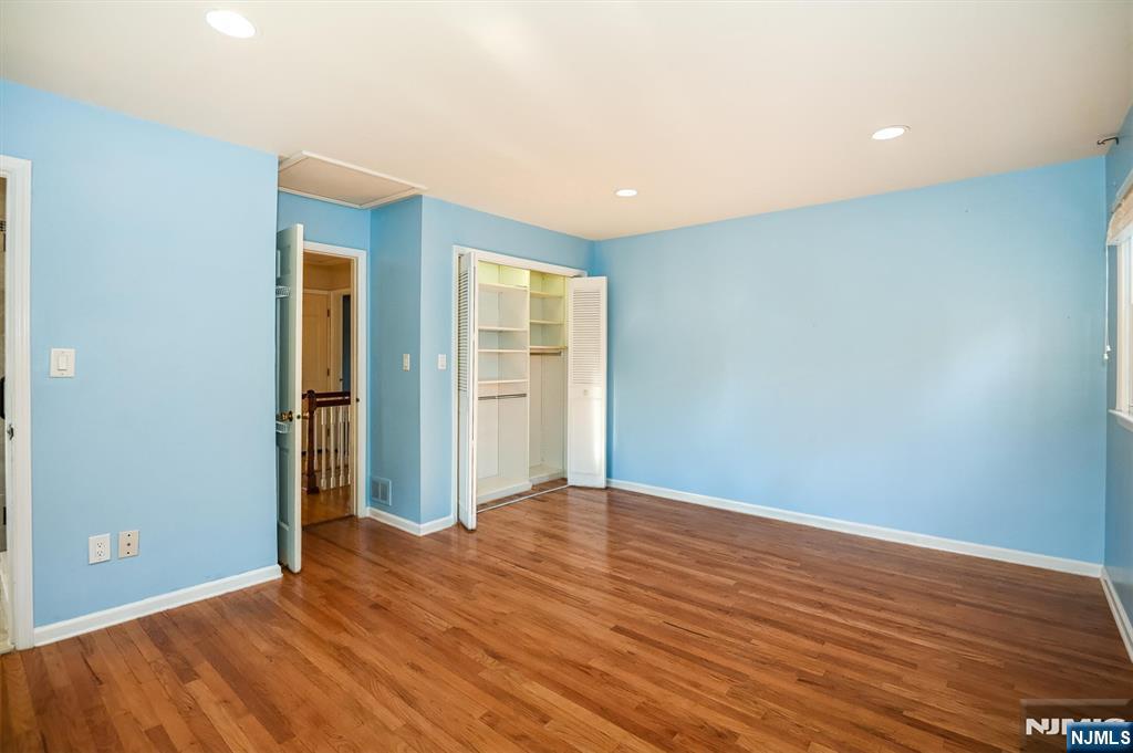 595 Colonial Road