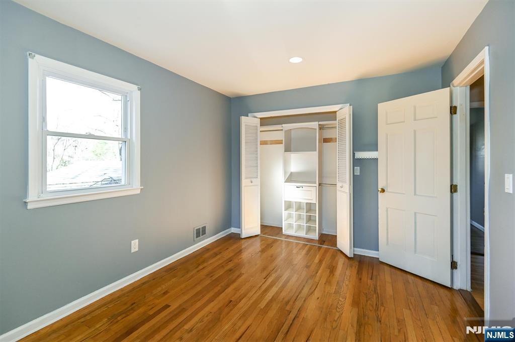 595 Colonial Road