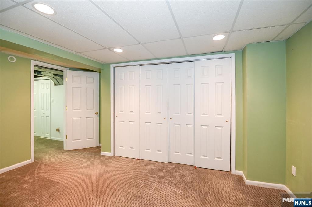 595 Colonial Road