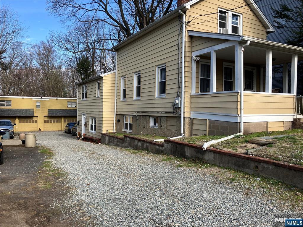 374 Broad Street