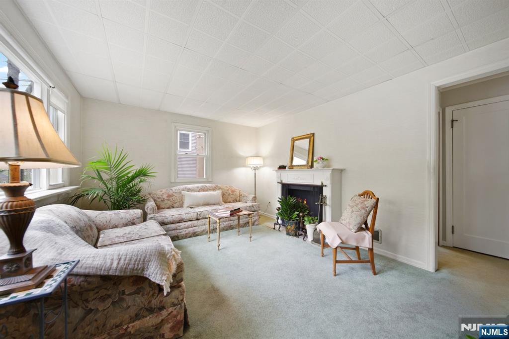 34 Zimmer Avenue