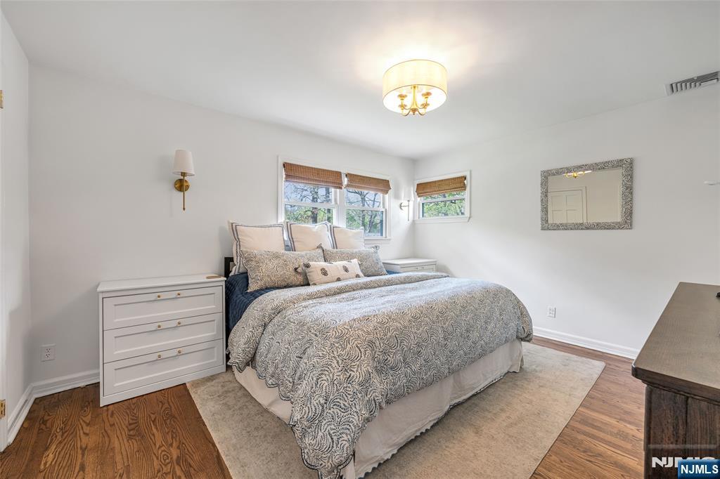 280 Eldon Court