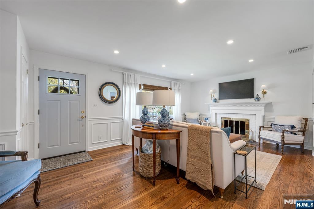 280 Eldon Court