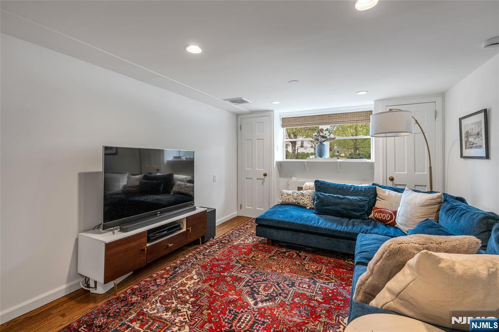 280 Eldon Court