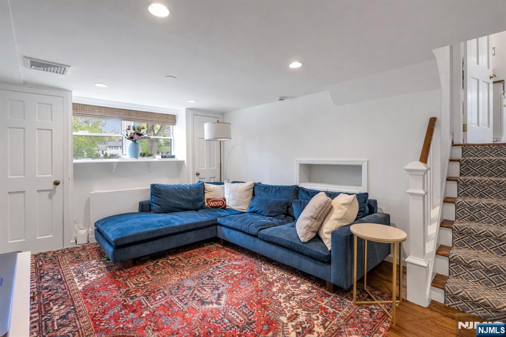 280 Eldon Court