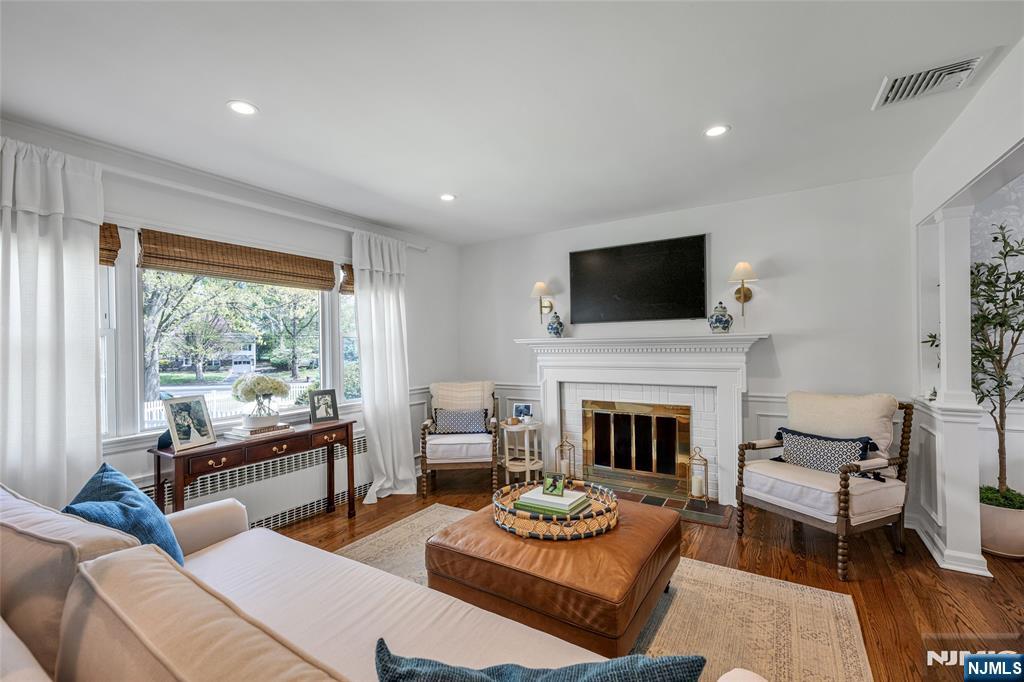 280 Eldon Court
