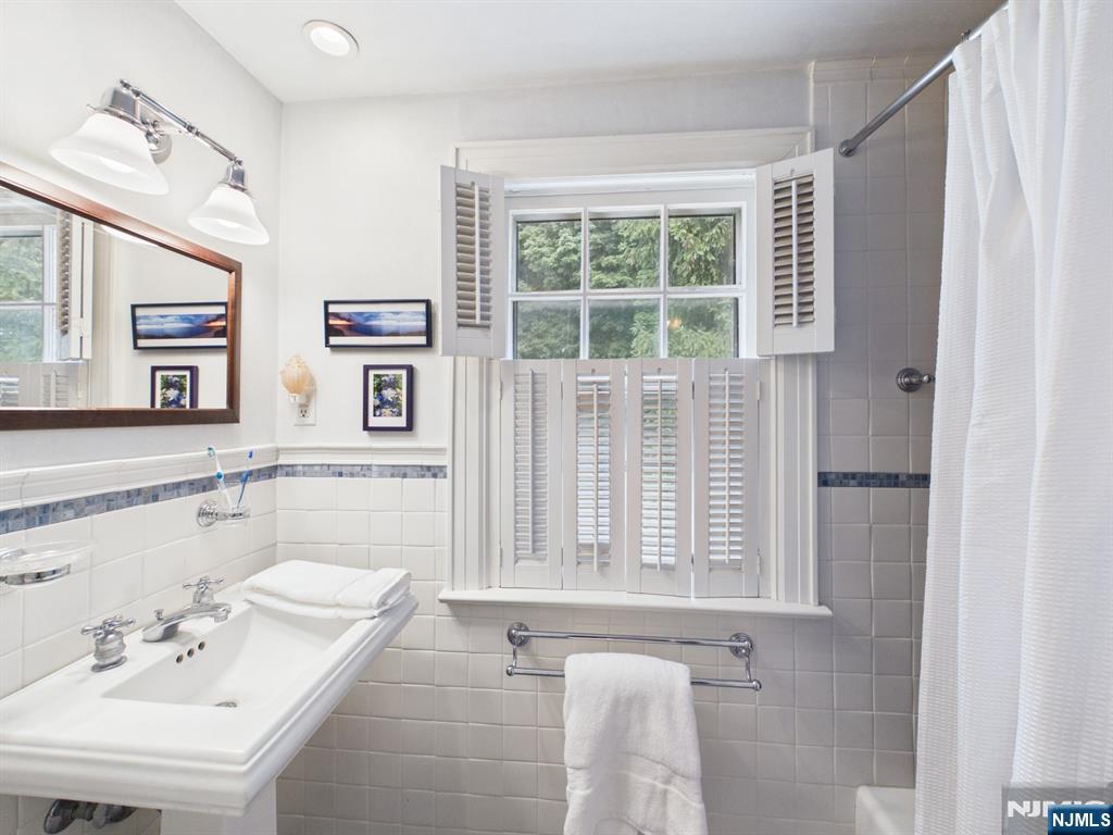 318 Beechwood Road