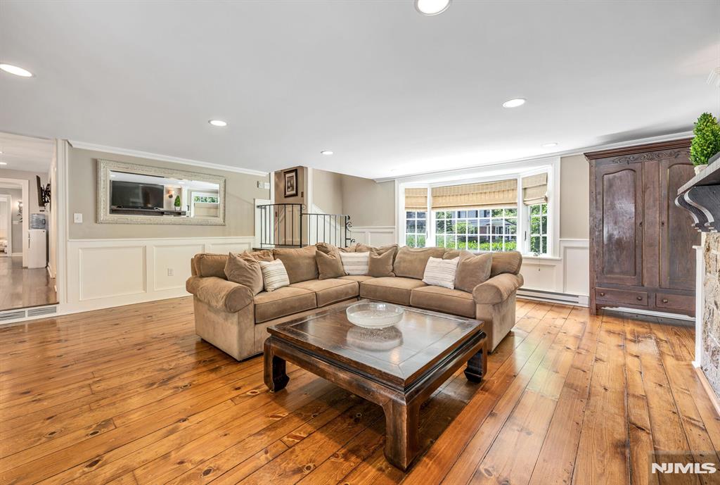 243 Hempstead Road