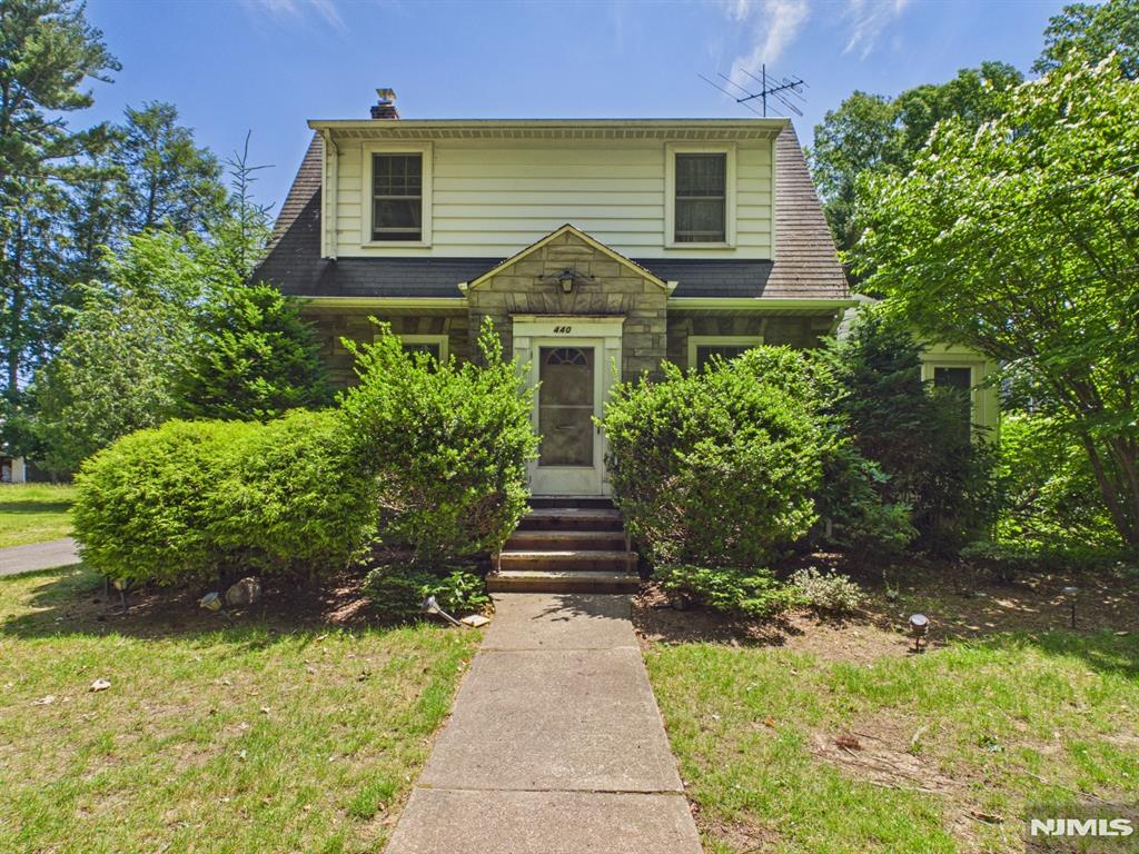 440 Grove Street