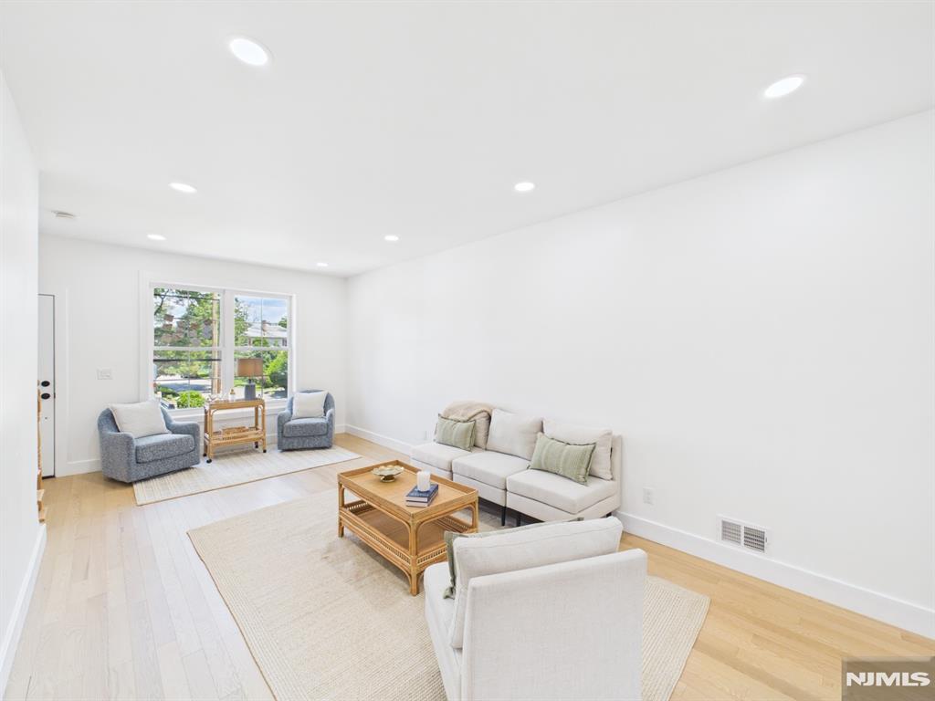 64 Graham Place