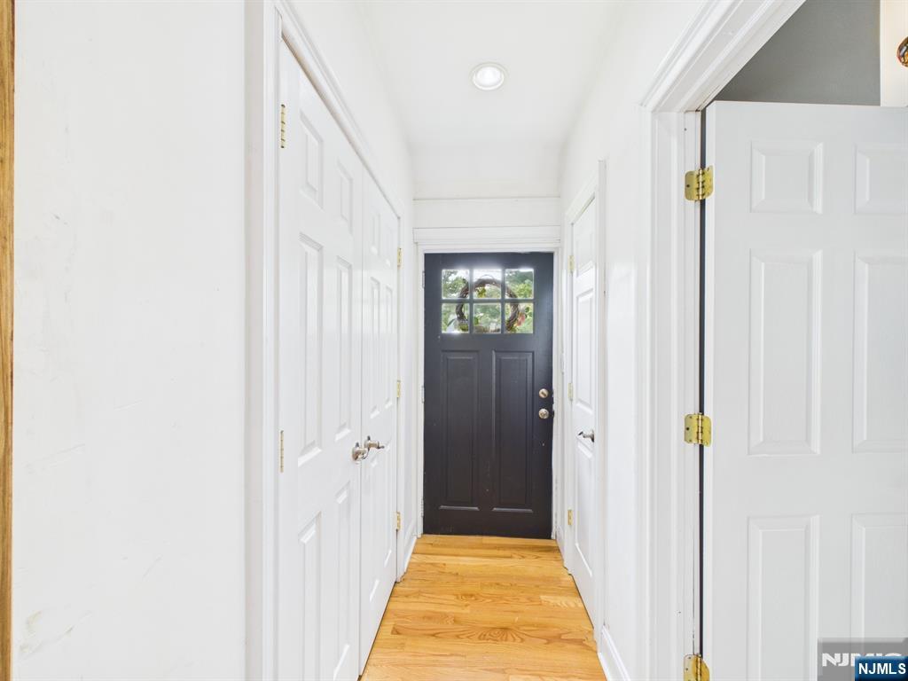 393 Kingston Street