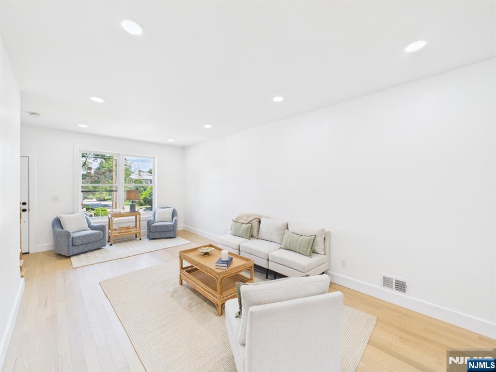 64 Graham Place