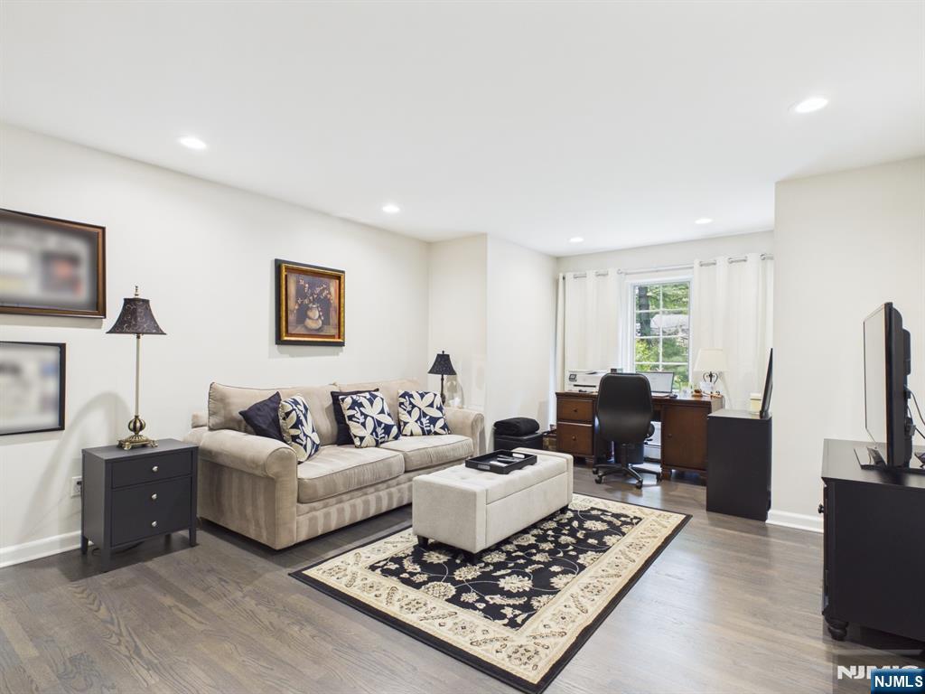 2 Normandy Court