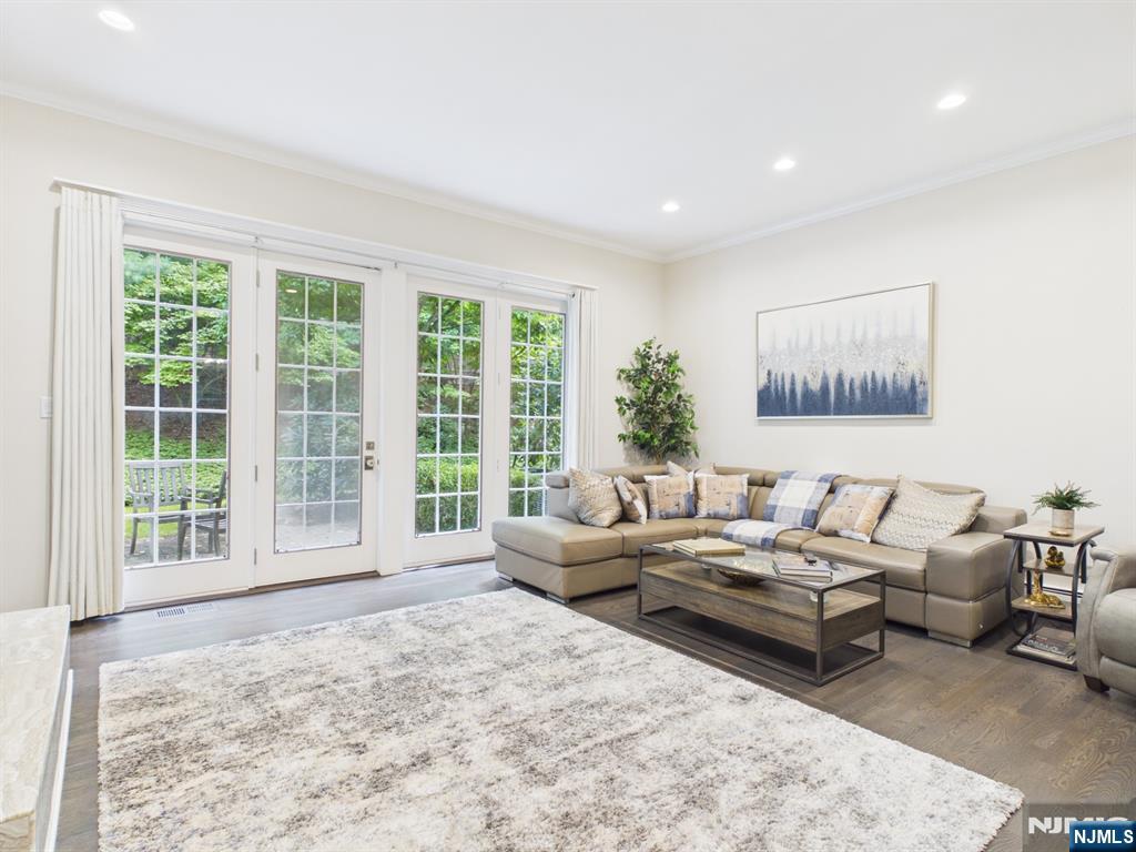 2 Normandy Court