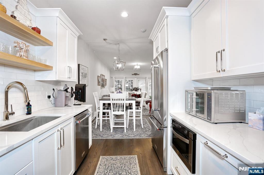 2 Normandy Court