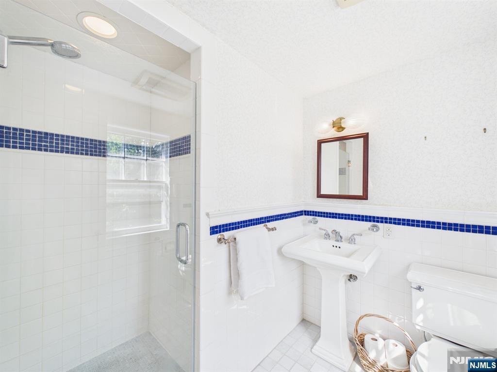 318 Beechwood Road