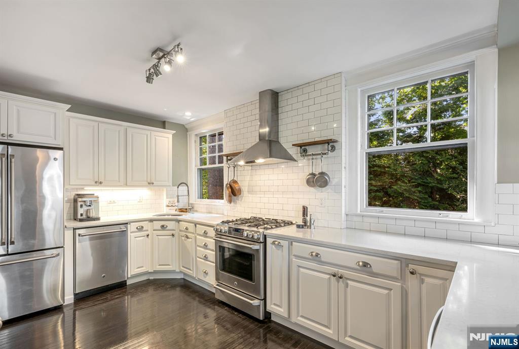 50 N Van Dien Avenue
