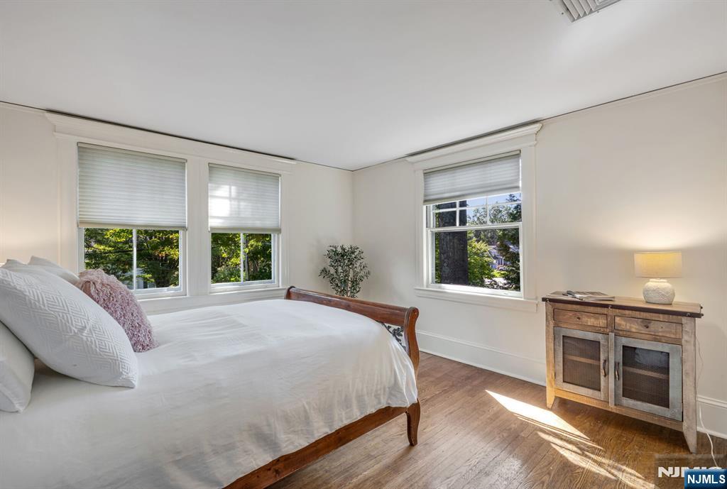 50 N Van Dien Avenue
