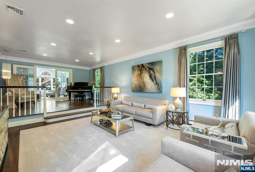 402 Highland Avenue
