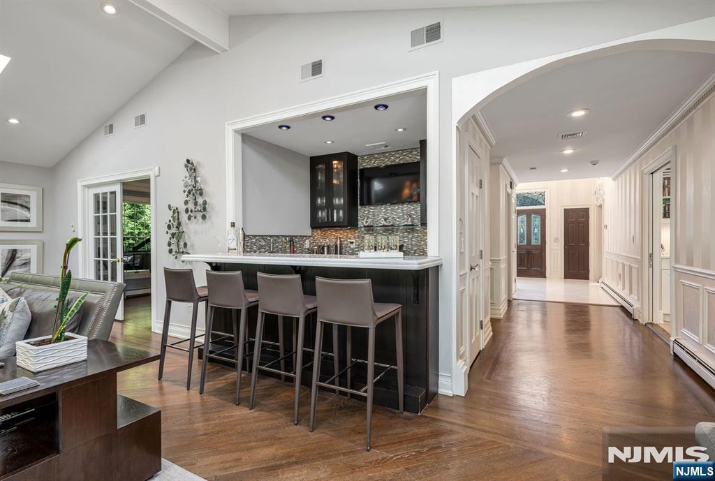 402 Highland Avenue
