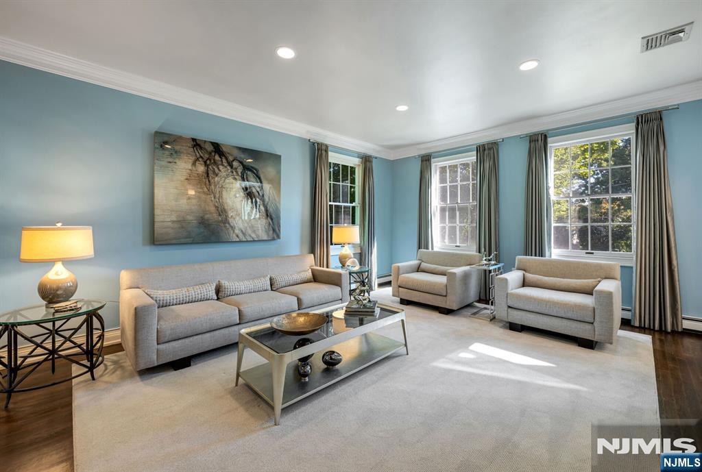 402 Highland Avenue