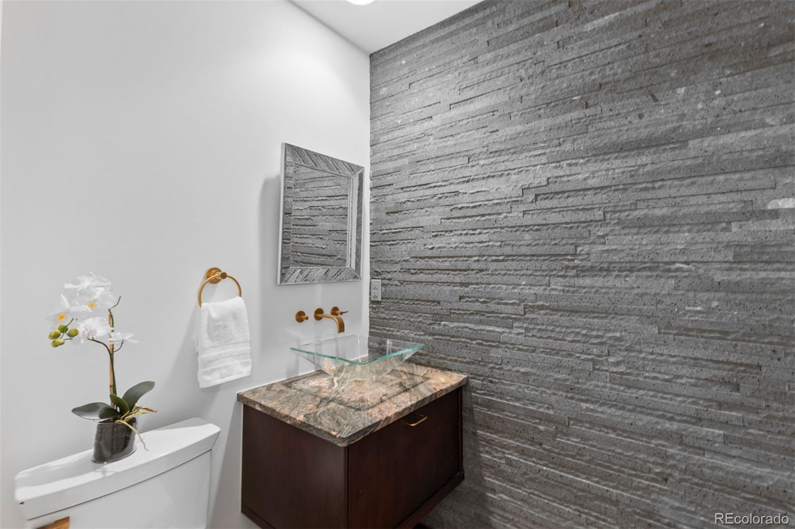 2450 E Alameda Avenue Unit: 4