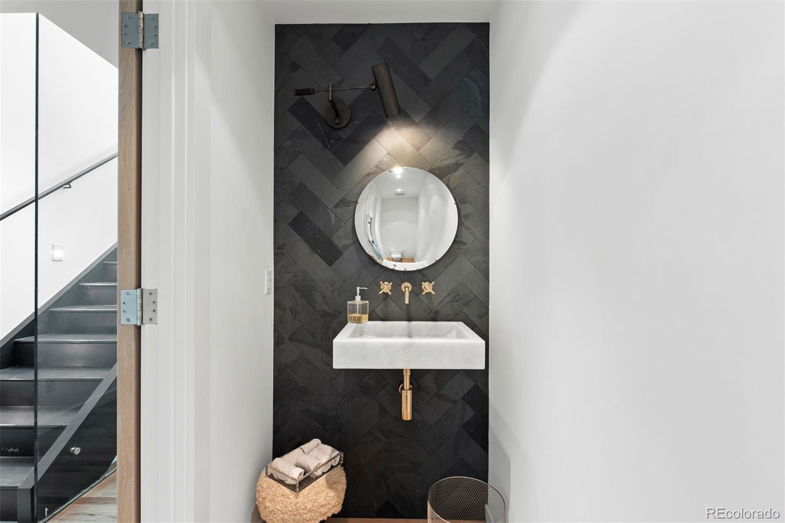 275 Vine Street