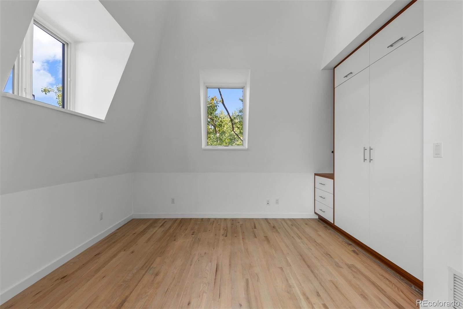 275 Vine Street