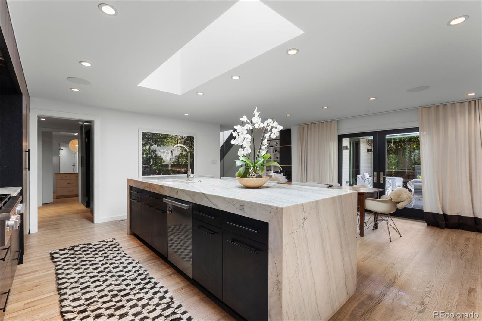 275 Vine Street