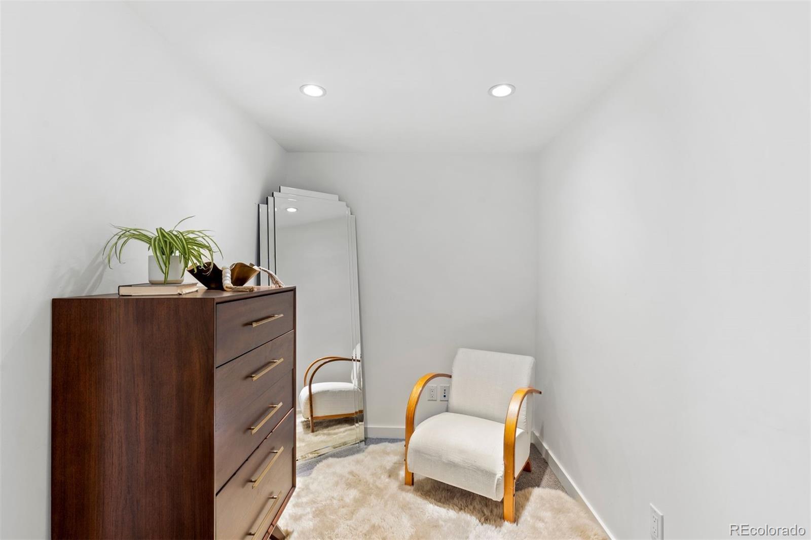 275 Vine Street