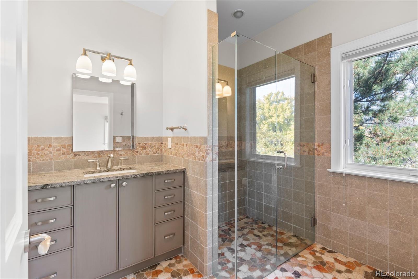 2450 E Alameda Avenue Unit: 4