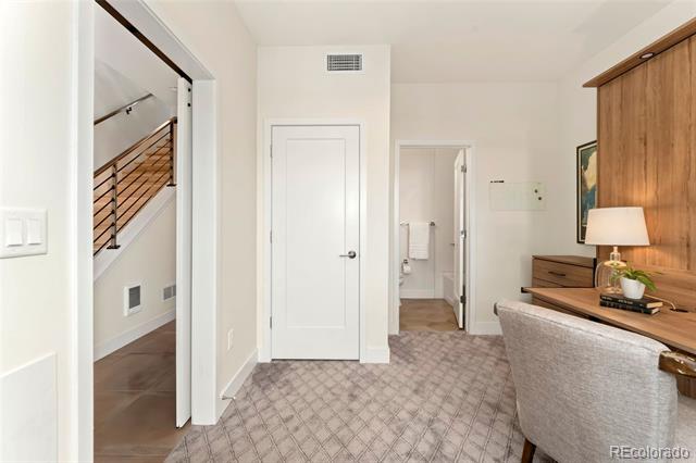 1555 Perry Street