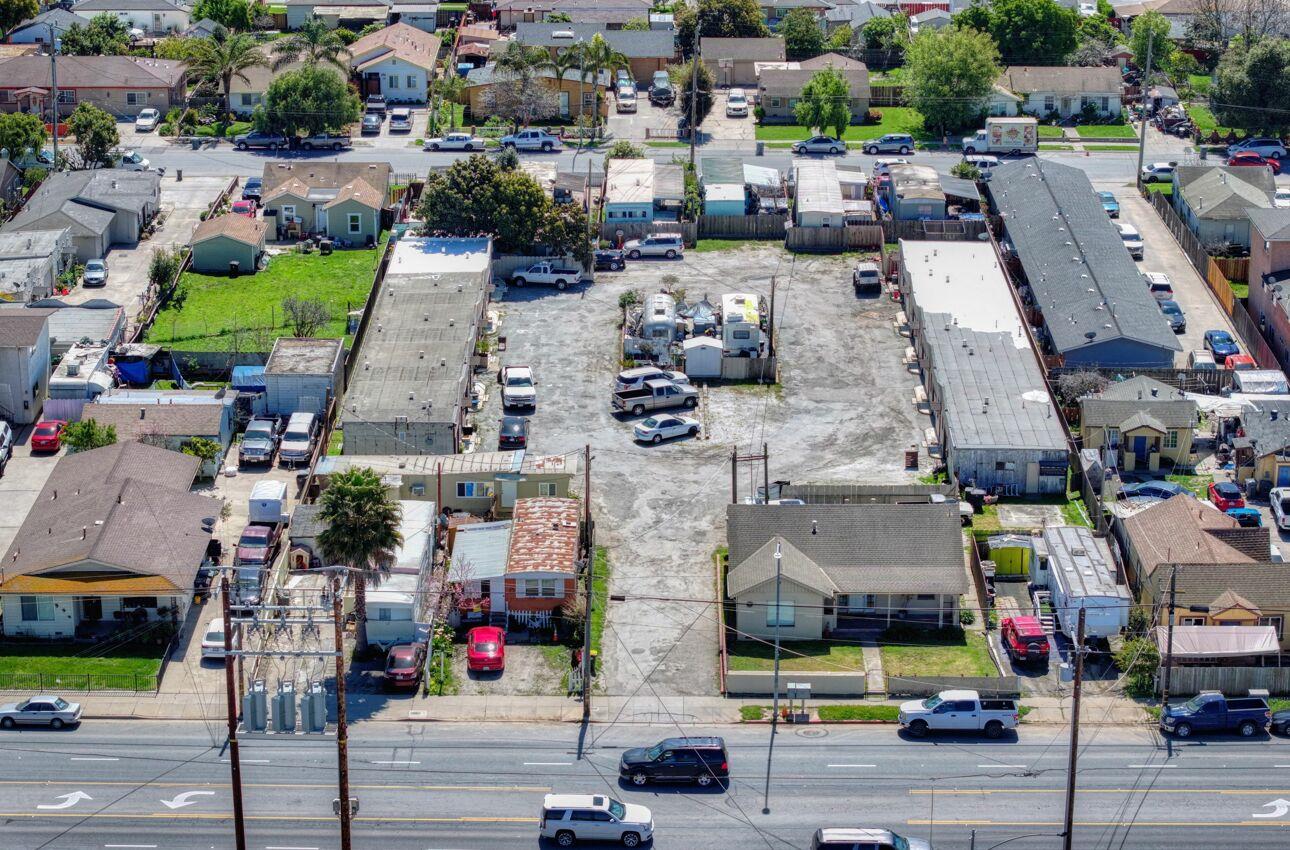 470 Williams RD