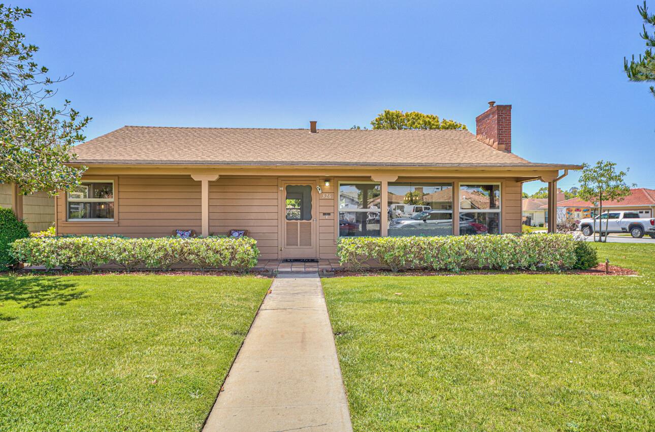 326 Elwood ST