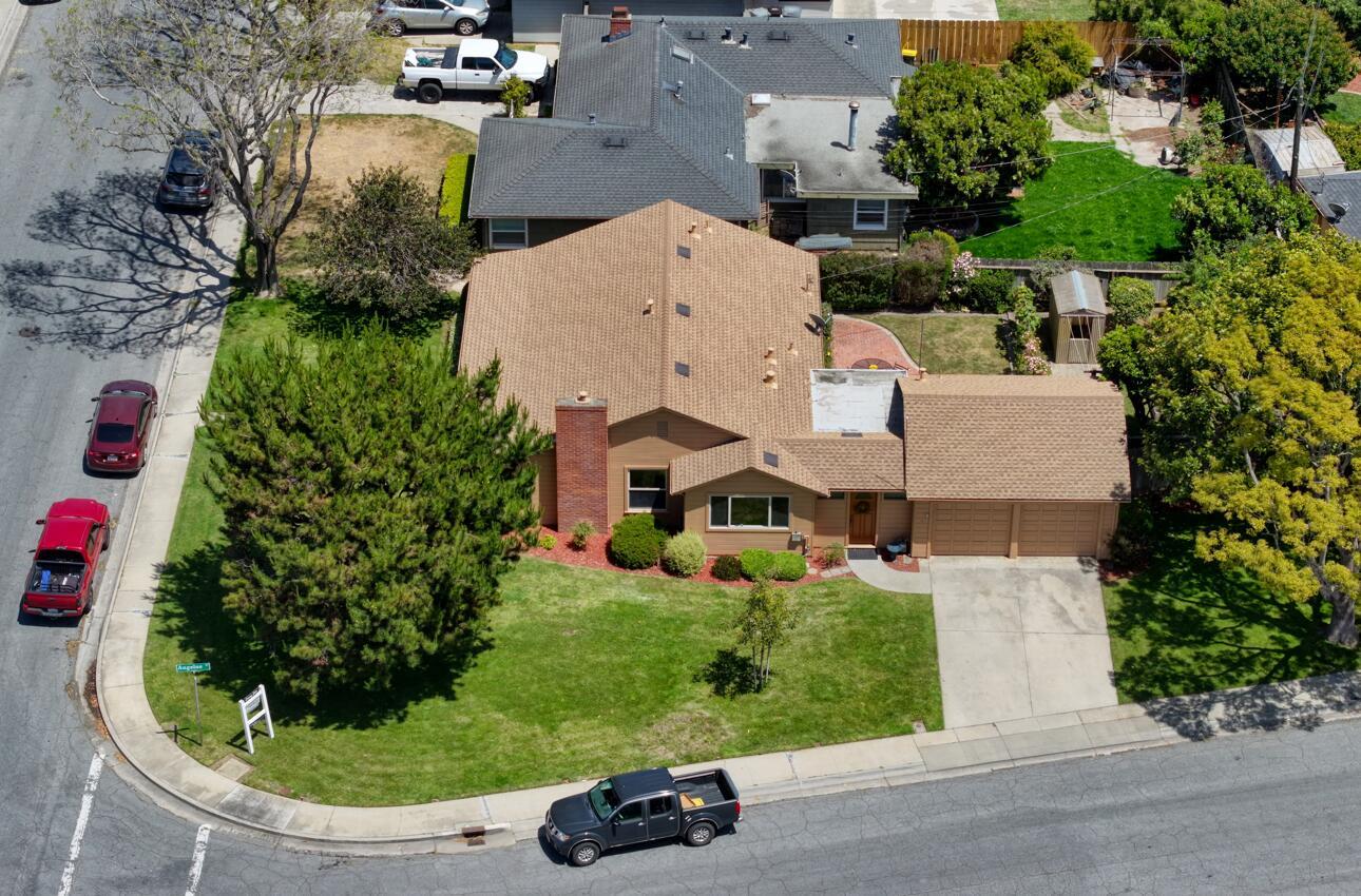 326 Elwood ST