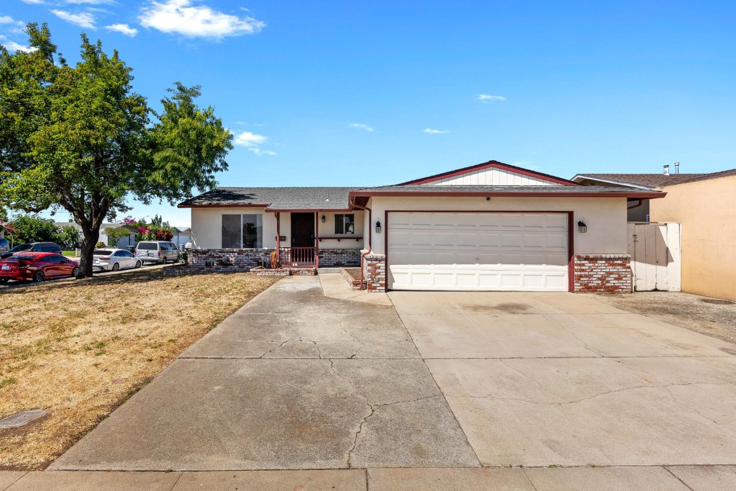 1607 Chico WAY