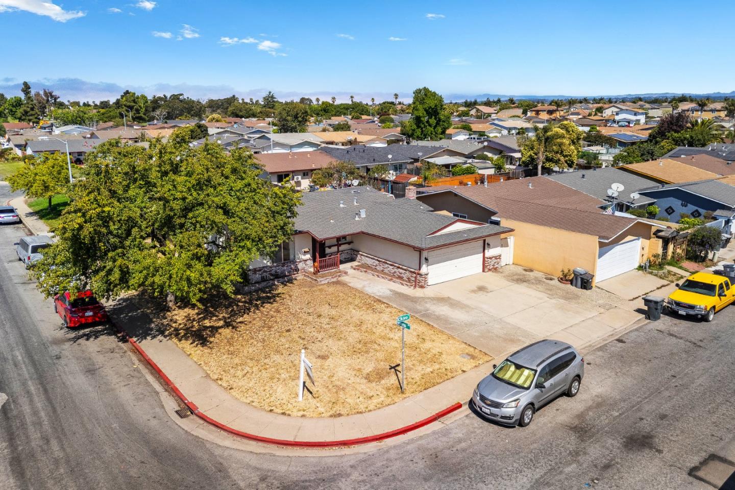 1607 Chico WAY