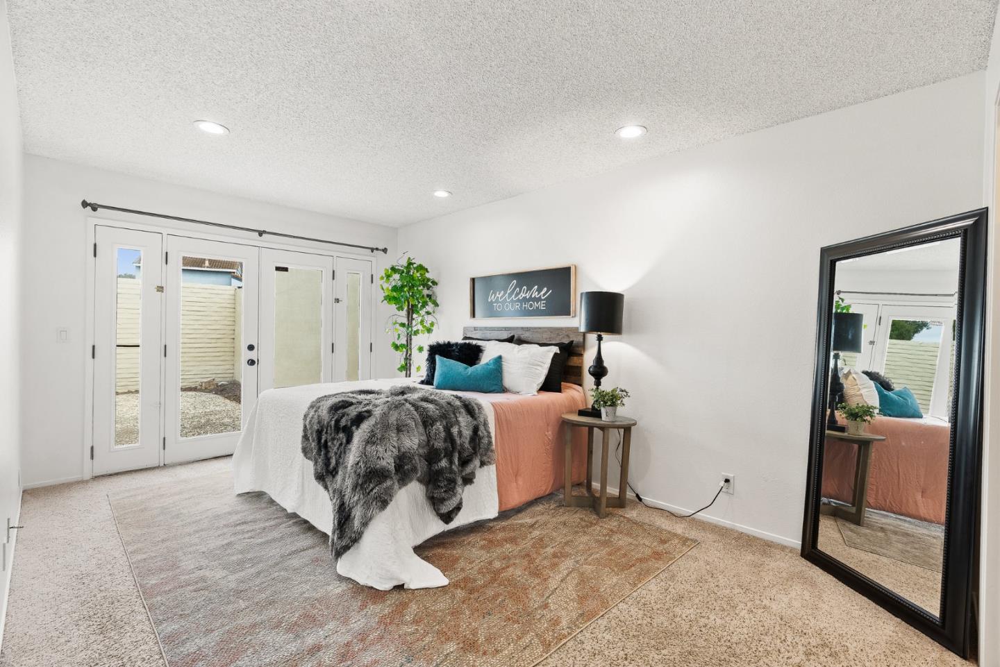 703 Sherman CIR