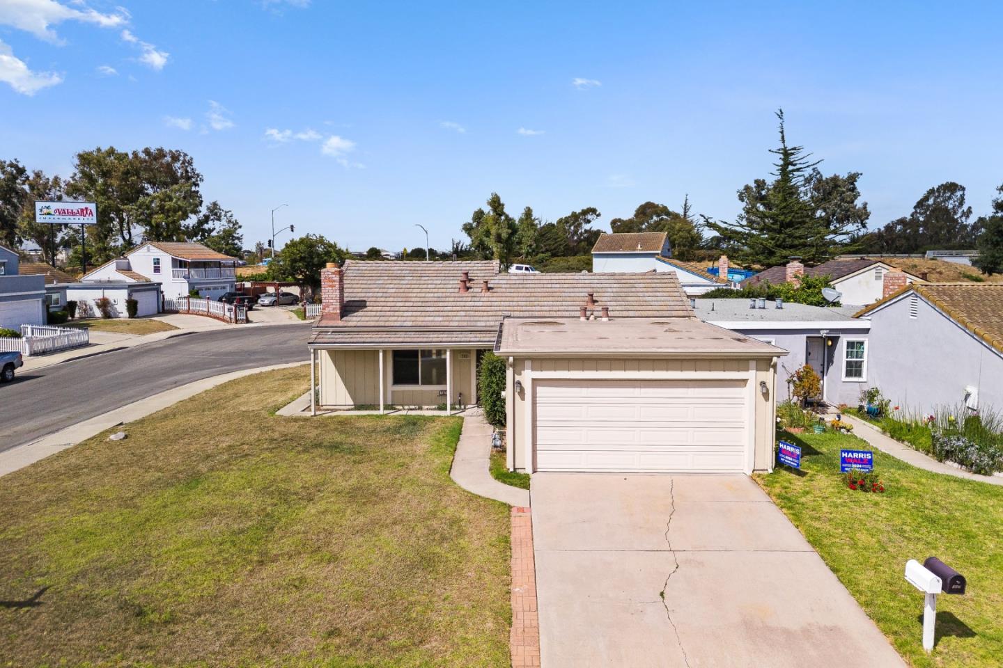 703 Sherman CIR