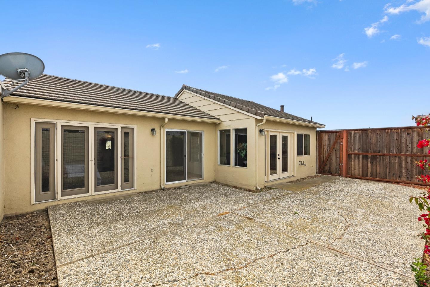 703 Sherman CIR